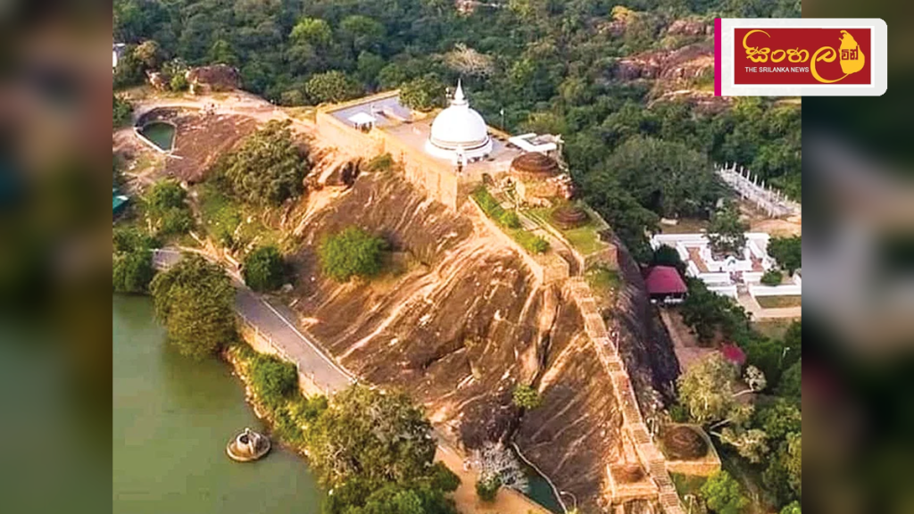 ඓතිහාසික සිතුල්පව්ව රජමහා විහාරයේ 39 වැනි ආලෝක පූජාව අද ඓතිහාසික සිතුල්පව්ව රජමහා විහාරයේ 39 වැනි ආලෝක පූජාව අද