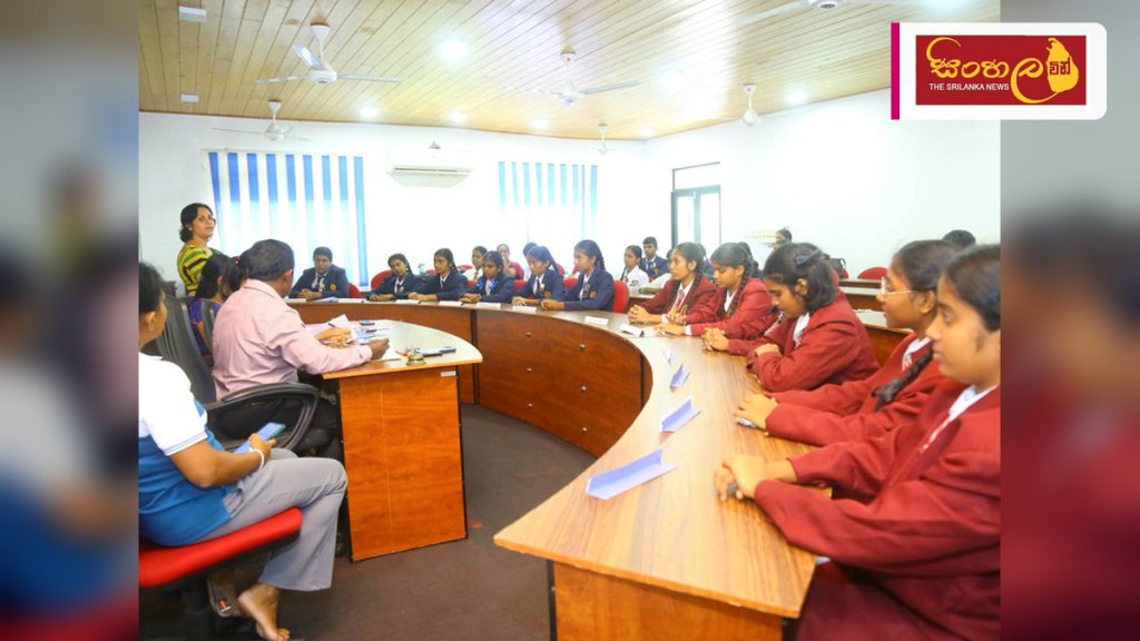 රාජ්‍ය භාෂා දින සතිය වෙනුවෙන් පොළොන්නරුවේ පාසල් අතර ප්‍රශ්න විචාරාත්මක තරගාවලියක්
