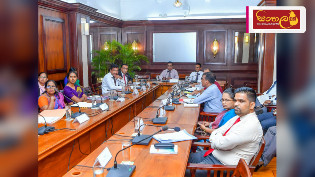 දිට්වා සුළි කුණාටුවෙන් හානි වූ යටිතල පහසුකම් ප්‍රතිසංස්කරණ කටයුතු සමාලෝචනය කෙරේ