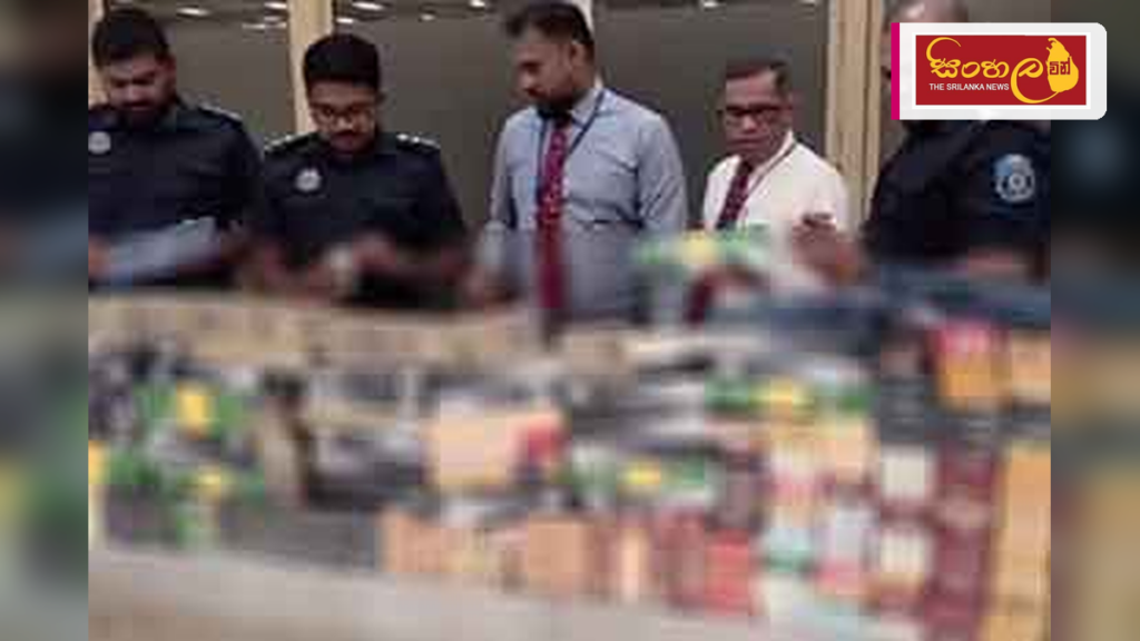 නීතිවිරෝධීව මෙරටට ගෙනා රුපියල් ලක්ෂ 60ක දුම්වැටි තොගයක් සමඟ චීන ජාතිකයෙක් අත්අඩංගුවට