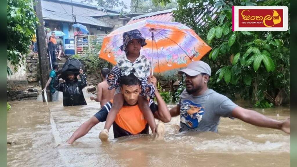 කොටගල සහ ගිනිගත්හේන ප්‍රදේශවල ගංවතුරෙන් අවතැන් වූ පවුල් 24ක් බේරාගනී