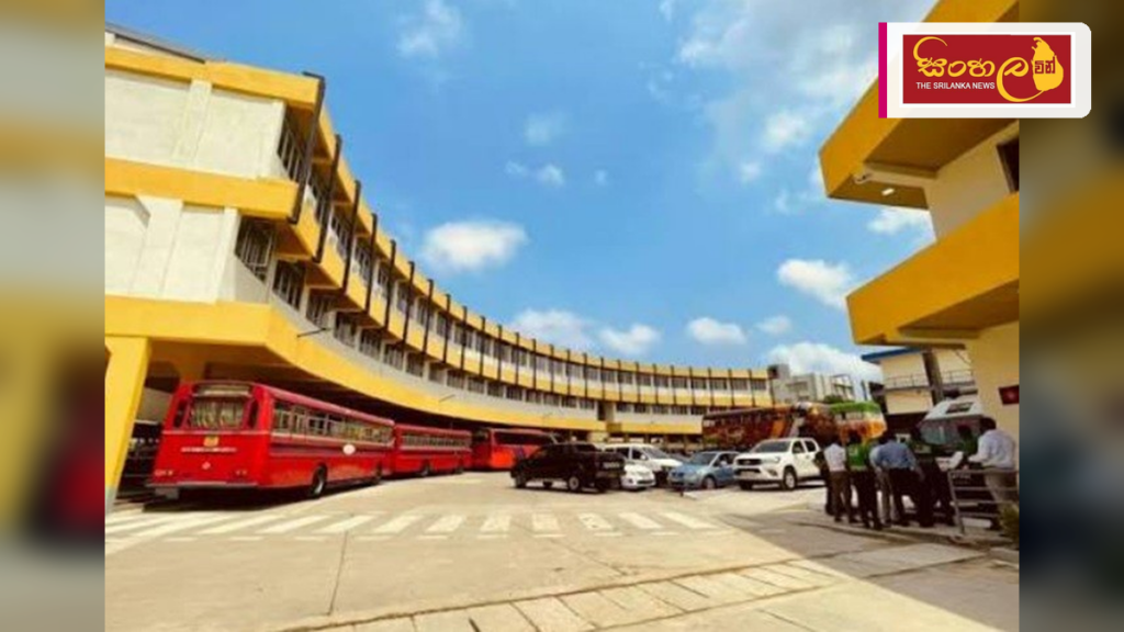 Headline: පිටකොටුව බස් නැවතුම්පොළ පැය 24 පුරාම සීසීටීවී කැමරා නිරීක්ෂණය යටතේ Intended image subject: Pettah Bus Stand CCTV cameras Story summary: ප්‍රතිසංස්කරණය කිරීමෙන් අනතුරුව පි