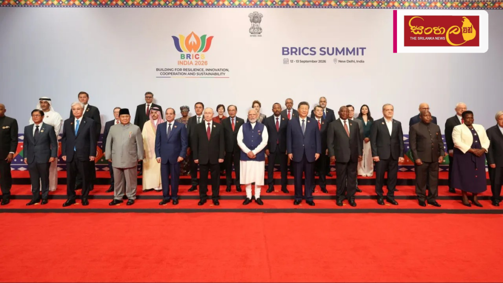 Headline: BRICS සමුළුවේදී මෝදිගේ රාජ්‍යතාන්ත්‍රිකත්වයට රවී ශාස්ත්‍රීගෙන් ප්‍රශංසා Intended image subject: Narendra Modi with world leaders at BRICS summit Story summary: නවදිල්ලියේ