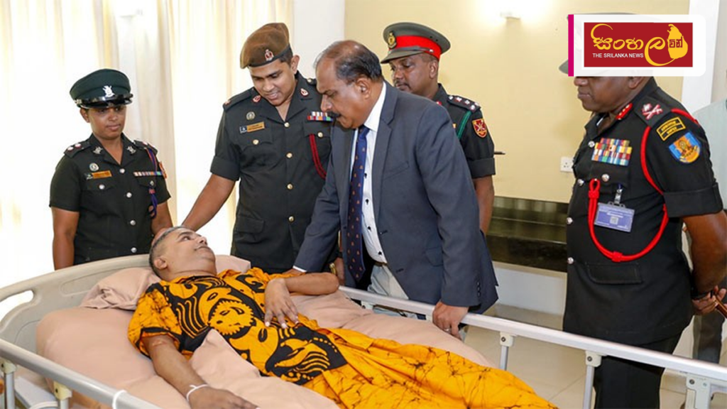 අනුරාධපුර යුද හමුදා රෝහලේ පහසුකම් පිළිබඳ ආරක්ෂක රාජ්ය අමාත්යවරයාගේ නිරීක්ෂණය Headline: අනුරාධපුර යුද හමුදා රෝහලේ පහසුකම් පිළිබඳ ආරක්ෂක රාජ්ය අමාත්යවරයාගේ නිරීක්ෂණය Intended image subject: Major General Aruna Jayasekara (Retd) at Army Hospital Anuradhapura