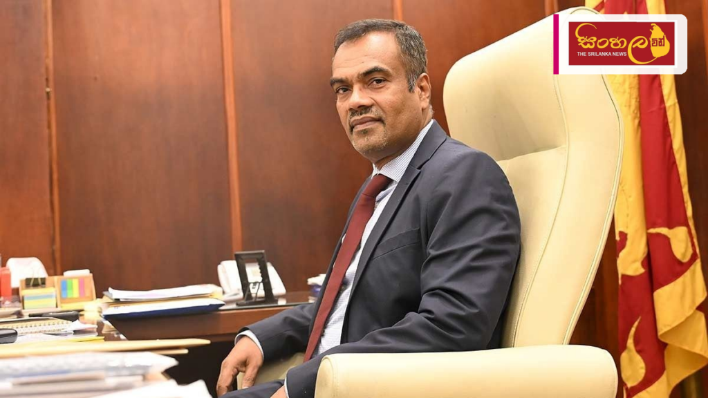 අග්නිදිග ආසියානු අපනයන සමුළුවට අමාත්ය අනිල් ජයන්ත එක්වෙයි Headline: අග්නිදිග ආසියානු අපනයන සමුළුවට අමාත්ය අනිල් ජයන්ත එක්වෙයි Intended image subject: Minister Anil Jayantha at a conference Story summary: ඉන්දුනීසියාවේ ජකර්තා නුවර පැවැත්ව