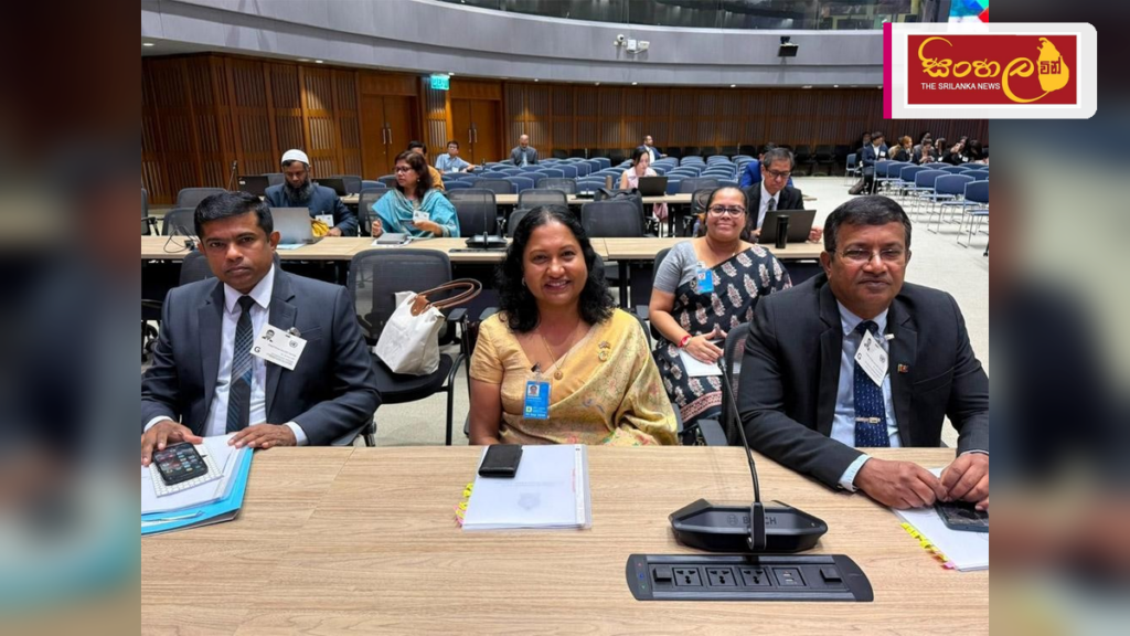 ශ්රී ලංකාවේ හරිත දේශගුණික ප්රතිපත්තිවලට ජාත්යන්තර පැසසුම් Headline: ශ්රී ලංකාවේ හරිත දේශගුණික ප්රතිපත්තිවලට ජාත්යන්තර පැසසුම් Intended image subject: Environment Deputy Minister Anton Jayakody at an international climate conference Sto
