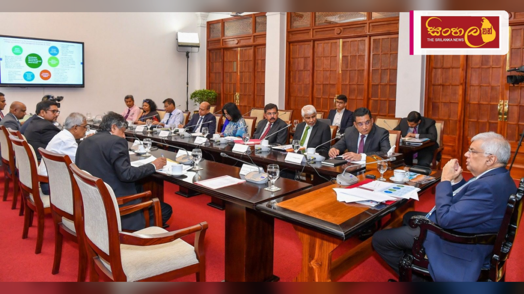 Headline: වායුසමීකරණ භාවිතය අවම කිරීමට ශ්‍රී ලංකාවෙන් නව යෝජනාවක් Intended image subject: Environment ministry representative at a global climate conference Story summary: වායුසමීක
