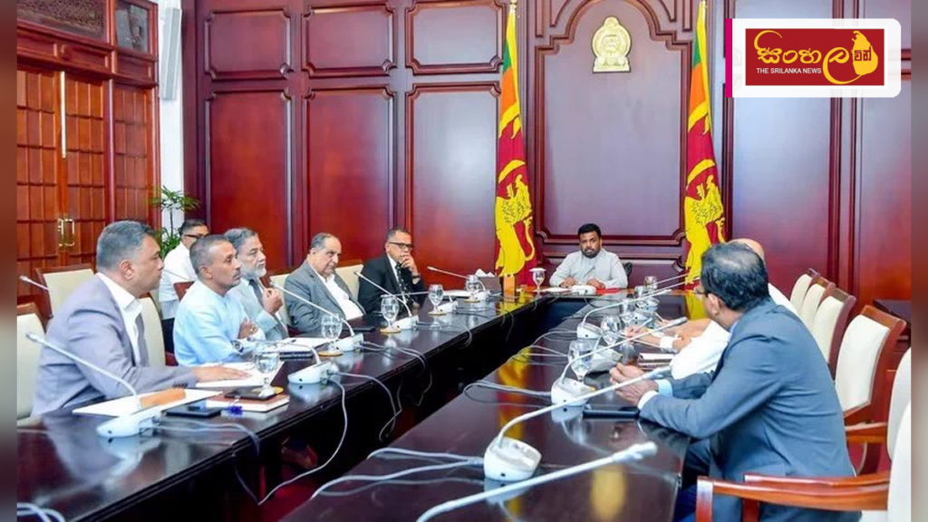 සෞදි අරාබියේ මරණ දඬුවම නියම වූ ශ්රී ලාංකිකයා බේරා ගැනීමට ජනපතිගෙන් මැදිහත්වීමක් Headline: සෞදි අරාබියේ මරණ දඬුවම නියම වූ ශ්රී ලාංකිකයා බේරා ගැනීමට ජනපතිගෙන් මැදිහත්වීමක් Intended image subject: President Anura Kumara Dissanayake meeting with the parents of Si
