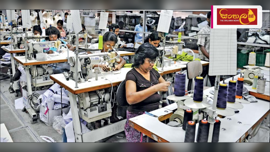 සුළු හා මධ්ය පරිමාණ ඇඟලුම් නිෂ්පාදකයන්ට ජාත්යන්තර වෙළෙඳපොළ දොරටු විවර කර දෙන ‘SLCGE Design Hub’ Headline: සුළු හා මධ්ය පරිමාණ ඇඟලුම් නිෂ්පාදකයන්ට ජාත්යන්තර වෙළෙඳපොළ දොරටු විවර කර දෙන 'SLCGE Design Hub' Intended image subject: Modern garment design hub office interior Story