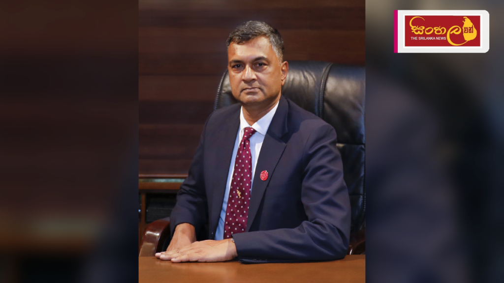 මිනිස් ජාවාරම් මැඩලීමේ ජාතික කාර්ය සාධක බලකාය රැස්වෙයි Headline: මිනිස් ජාවාරම් මැඩලීමේ ජාතික කාර්ය සාධක බලකාය රැස්වෙයි Intended image subject: Air Vice Marshal Sampath Thuyacontha Story summary: මිනිස් ජාවාරම් වැළැක්වීමේ ජාතික උපායමාර