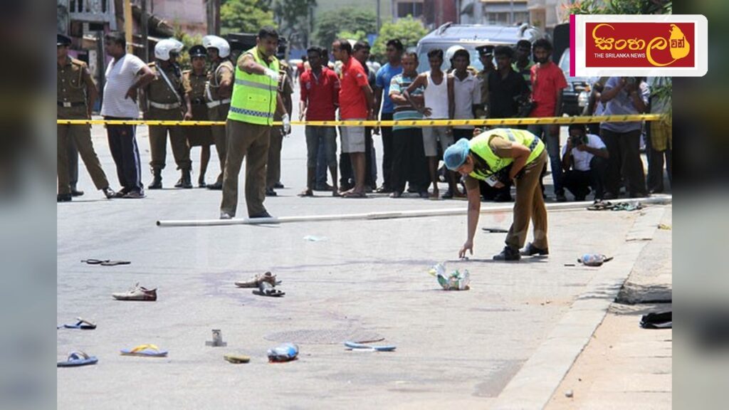 Headline: නිට්ටඹුවේදී බෑනාගෙන් මාමණ්ඩියට මරු කැඳවූ පහරදීමක් Intended image subject: Nittambuwa Police Station sign or local road scene Story summary: නිට්ටඹුව, දංගොල්ලවත්ත ප්‍රදේශය