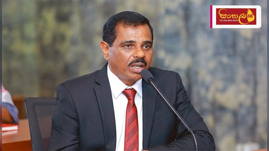 මනුෂ්යත්වය පෝෂණය කිරීමට සාහිත්යය හා කලාව ප්රබල මාධ්යයක් – නියෝජ්ය අමාත්ය නලීන් හේවගේ Headline: මනුෂ්යත්වය පෝෂණය කිරීමට සාහිත්යය හා කලාව ප්රබල මාධ්යයක් – නියෝජ්ය අමාත්ය නලීන් හේවගේ Intended image subject: Nalin Hewage speaking at an event Story summary: සාහිත්