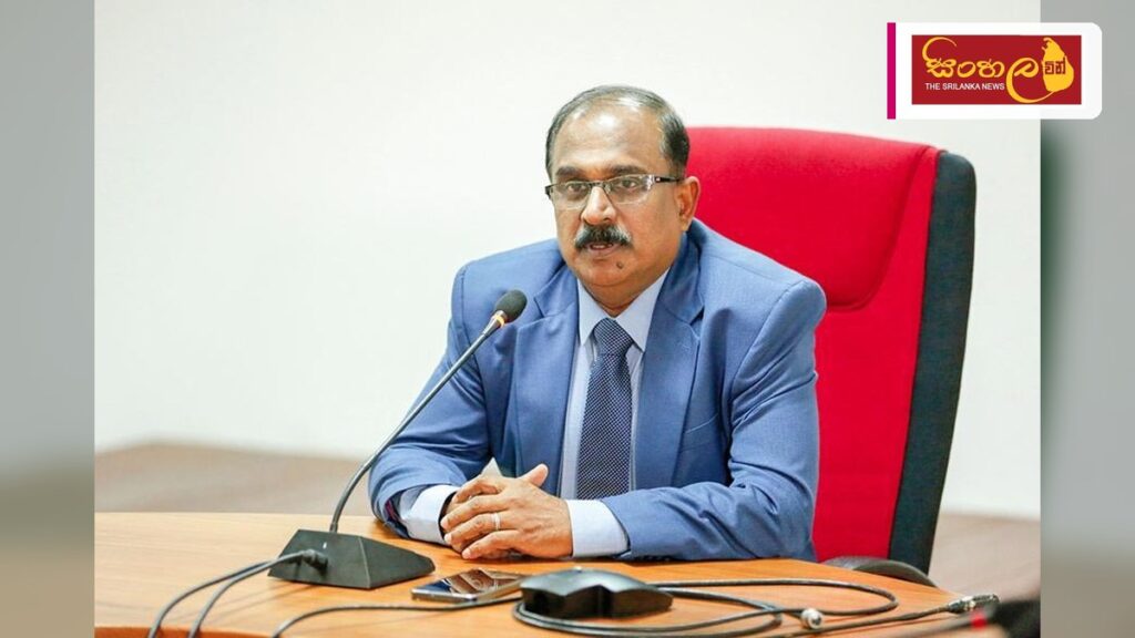 කෑගල්ලේදී ආරක්ෂක රාජ්ය අමාත්යවරයාගේ ප්රධානත්වයෙන් ‘ජනතා දින’ වැඩසටහනක් Headline: කෑගල්ලේදී ආරක්ෂක රාජ්ය අමාත්යවරයාගේ ප්රධානත්වයෙන් 'ජනතා දින' වැඩසටහනක් Intended image subject: Major General Aruna Jayasekara (Retd) at a public event Story summary: ආ