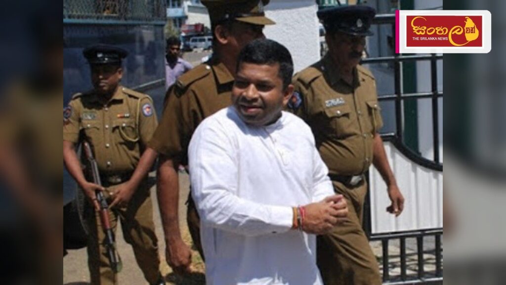 පිල්ලෙයාන් ඇතුළු තිදෙනෙකු ඔක්තෝබර් 27 දක්වා රිමාන්ඩ් Headline: පිල්ලෙයාන් ඇතුළු තිදෙනෙකු ඔක්තෝබර් 27 දක්වා රිමාන්ඩ් Intended image subject: Sivanesathurai Chandrakanthan alias Pillayan Story summary: 2008 වසරේ මඩකලපුවේදී සිදු වූ පුද්