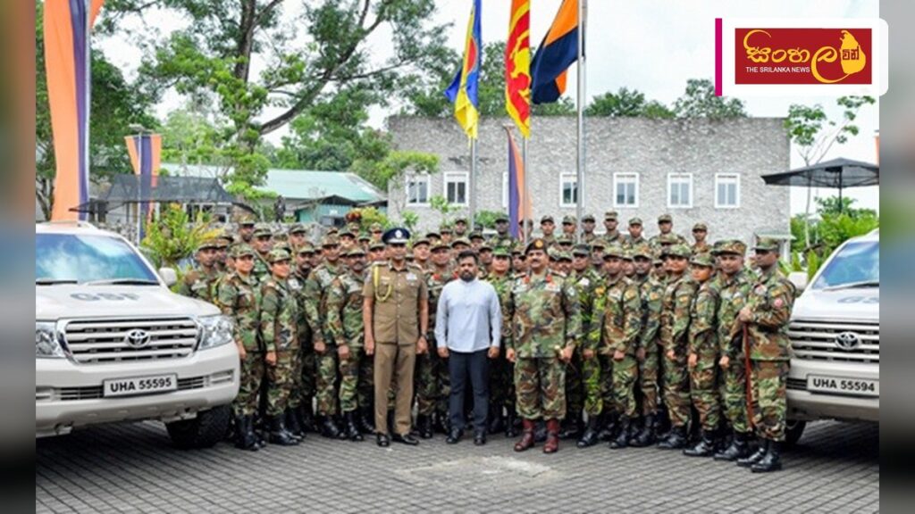 හයිටි සාම සාධක මෙහෙයුම සඳහා ශ්රී ලංකා හමුදා කණ්ඩායම් පිටත්ව යයි Headline: හයිටි සාම සාධක මෙහෙයුම සඳහා ශ්රී ලංකා හමුදා කණ්ඩායම් පිටත්ව යයි Intended image subject: Sri Lanka Army peacekeepers at the airport Story summary: හයිටි රාජ්යයේ ක්රියාත
