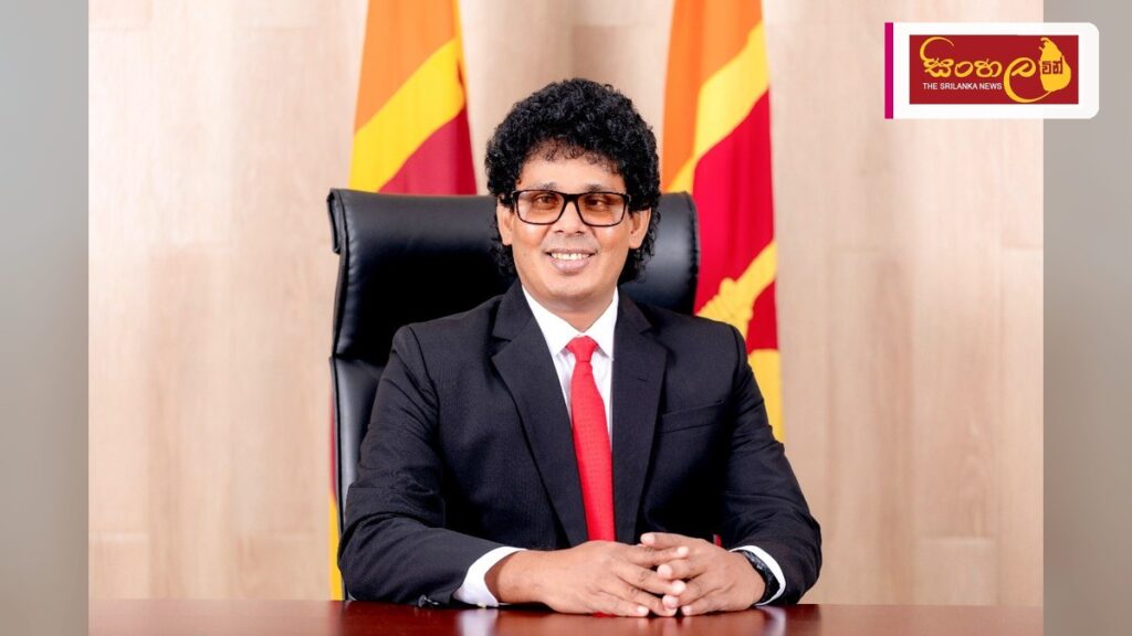 වස විසෙන් තොර පලතුරු දරුවන්ට: අනුරාධපුරයෙන් නව වැඩපිළිවෙළක් Headline: වස විසෙන් තොර පලතුරු දරුවන්ට: අනුරාධපුරයෙන් නව වැඩපිළිවෙළක් Intended image subject: Minister Vasantha Samarasinghe at the event Story summary: දරුවන්ට සෞඛ්යාරක්ෂිත පලතුර