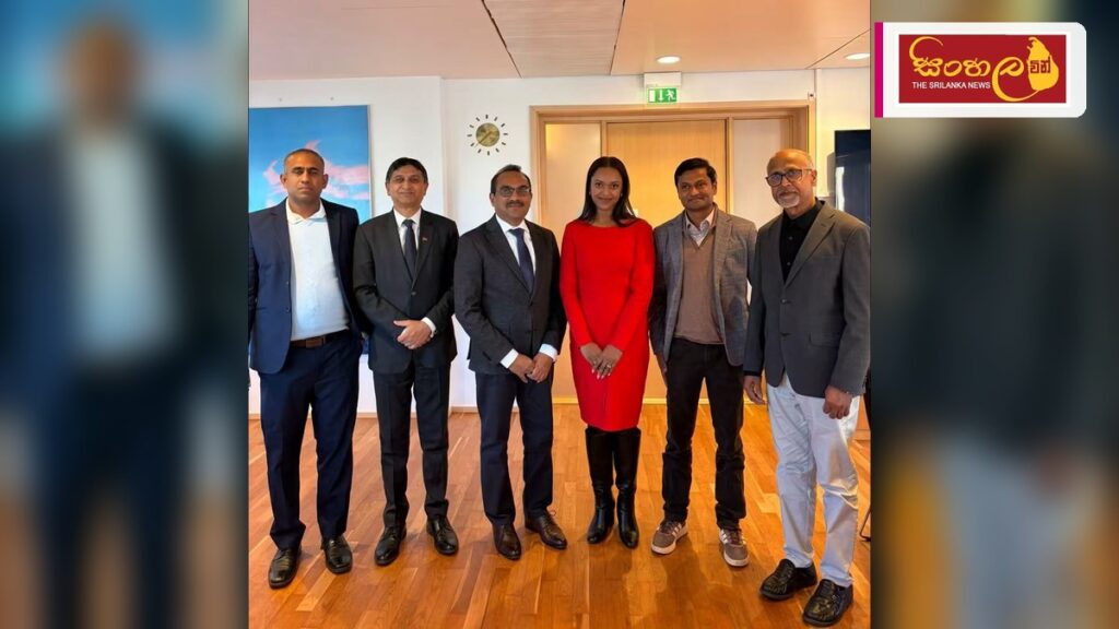 ශ්රී ලංකාවේ ප්රවාහන ක්ෂේත්රය නවීකරණයට ෆින්ලන්තයේ සහාය Headline: ශ්රී ලංකාවේ ප්රවාහන ක්ෂේත්රය නවීකරණයට ෆින්ලන්තයේ සහාය Intended image subject: Minister Wimal Rathnayake and Minister Lulu Ranne Story summary: ශ්රී ලංකාවේ ප්රවාහන පද