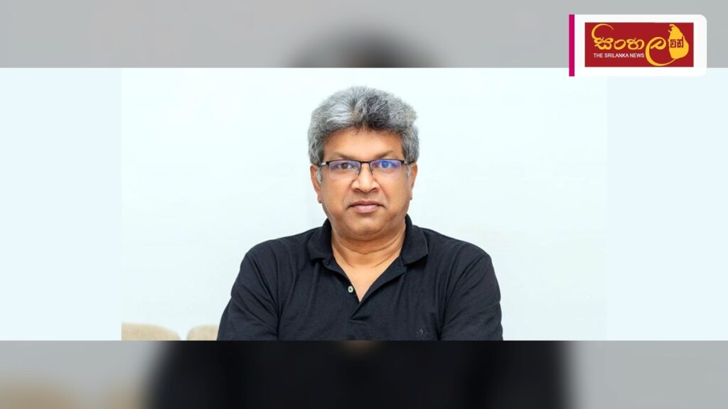 සංවිධානාත්මක අපරාධ පනත සම්බන්ධයෙන් පැතිර යන අසත්ය ප්රචාර ගැන අධිකරණ ඇමතිගෙන් පැහැදිලි කිරීමක් Headline: සංවිධානාත්මක අපරාධ පනත සම්බන්ධයෙන් පැතිර යන අසත්ය ප්රචාර ගැන අධිකරණ ඇමතිගෙන් පැහැදිලි කිරීමක් Intended image subject: Minister Harshana Nanayakkara speaking in Parliame